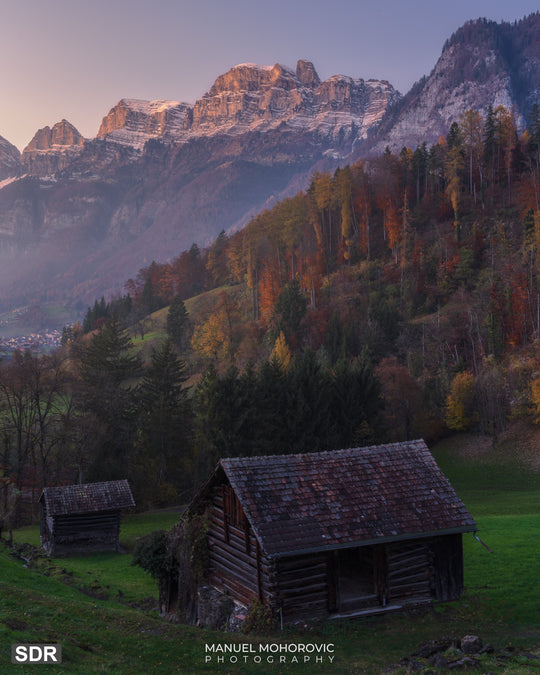 Online Kurs Bildbearbeitung - Hütte mit Bergsicht auf die Churfirsten - Manuel Mohorovic Photography