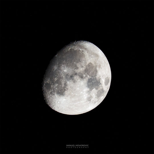 Mondfotografie Workshop Schweiz - Zunehmender Mond im Nachhimmel - Manuel Mohorovic Photography