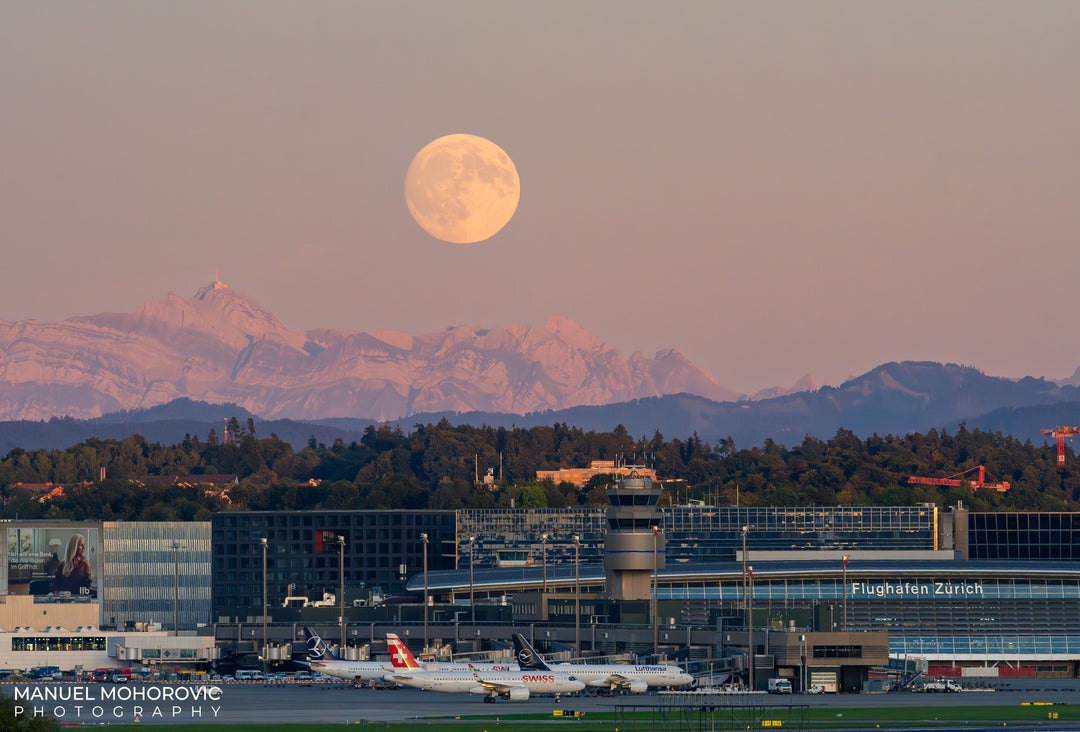 Mondfotografie Workshop Schweiz - Vollmond über Flughafen Zürich - Manuel Mohorovic Photography